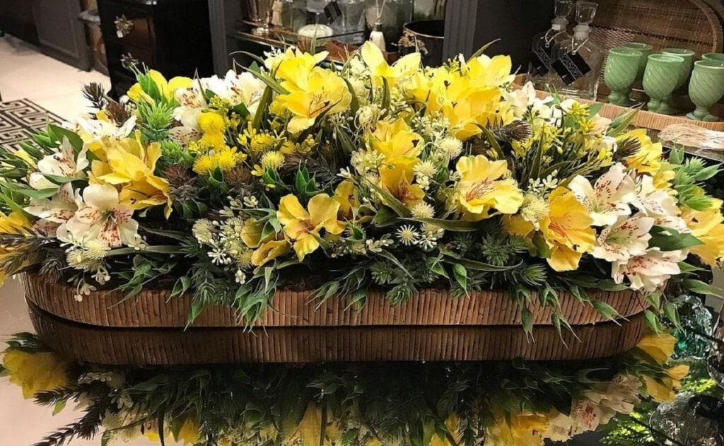 adicione flores aritificiais artesanais